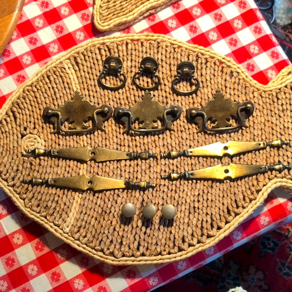 Antique Brass Hardware - Picture 2 of 12